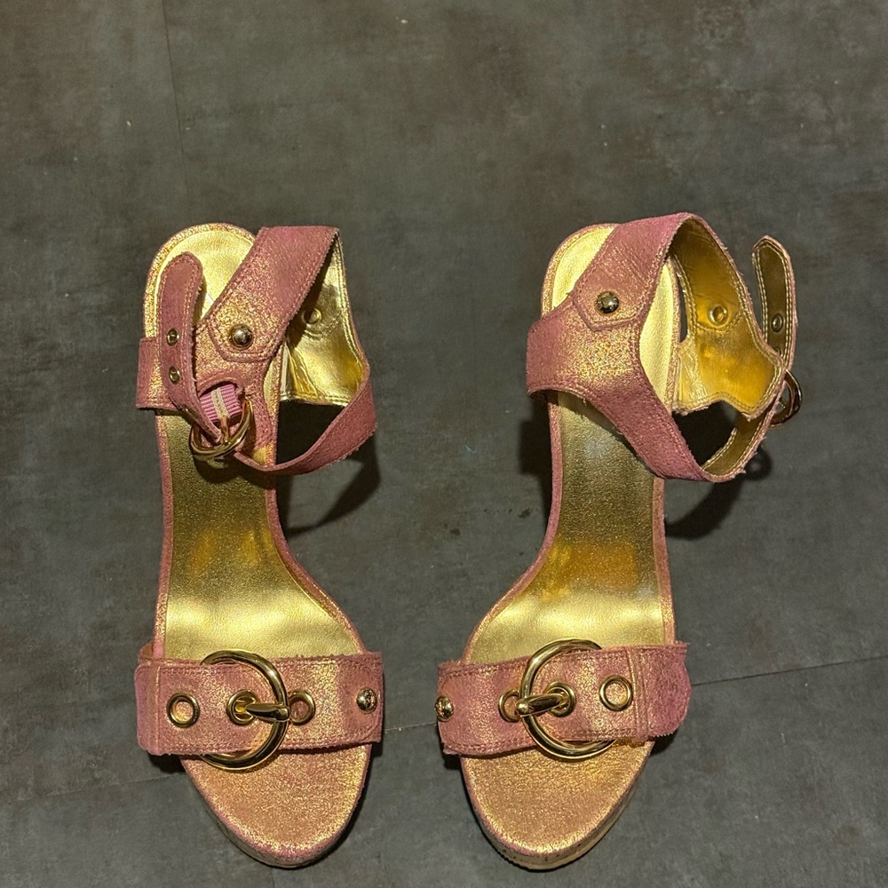 Elegant Gold and Pink Women's Sandals
